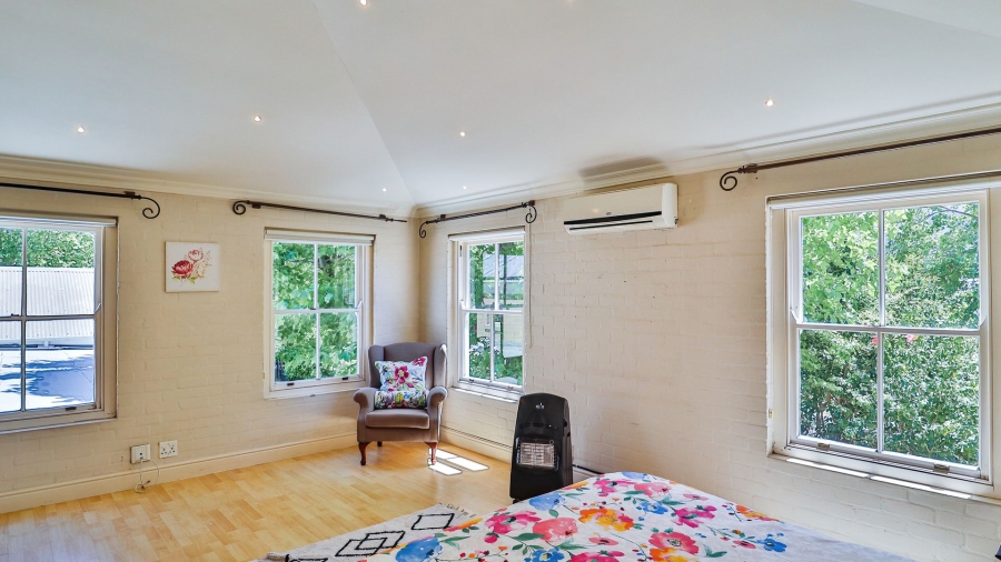 5 Bedroom Property for Sale in Constantia Western Cape